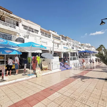 Home2book Charming Pool & Terrace Americas 公寓