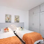 Home2book Charming Pool & Terrace Americas 公寓